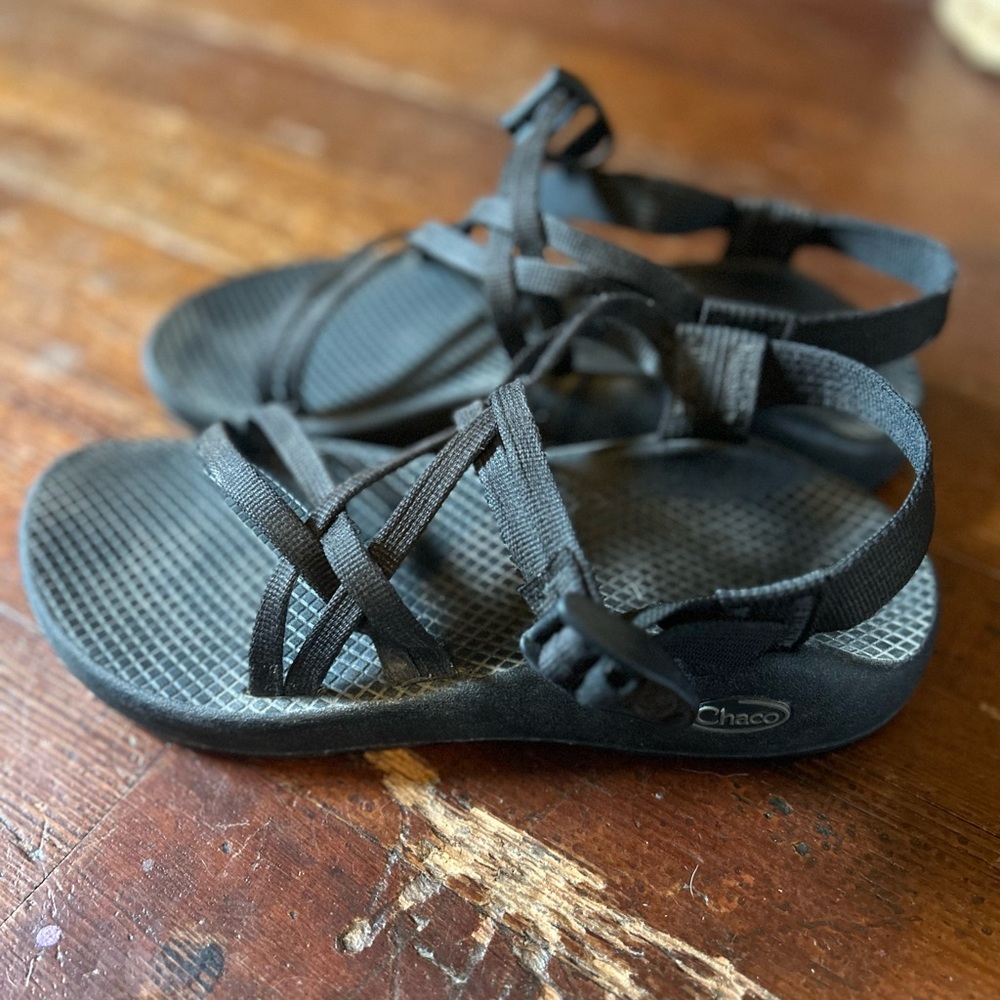 Chaco Women's ZX2 Classic Strappy Sport Sandal Color Black USA Size W8